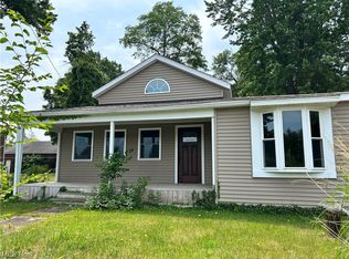 7820 S Ridge Rd, Madison, OH 44057