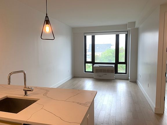 3rd image of 569 4th Ave #320