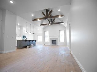 15300 Bedford Rd, Edmond, OK 73013