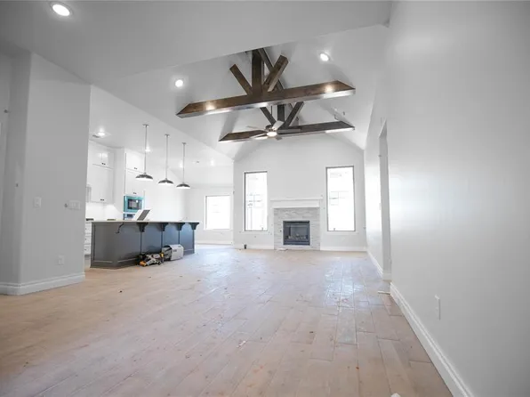 15300 Bedford Rd, Edmond, OK 73013