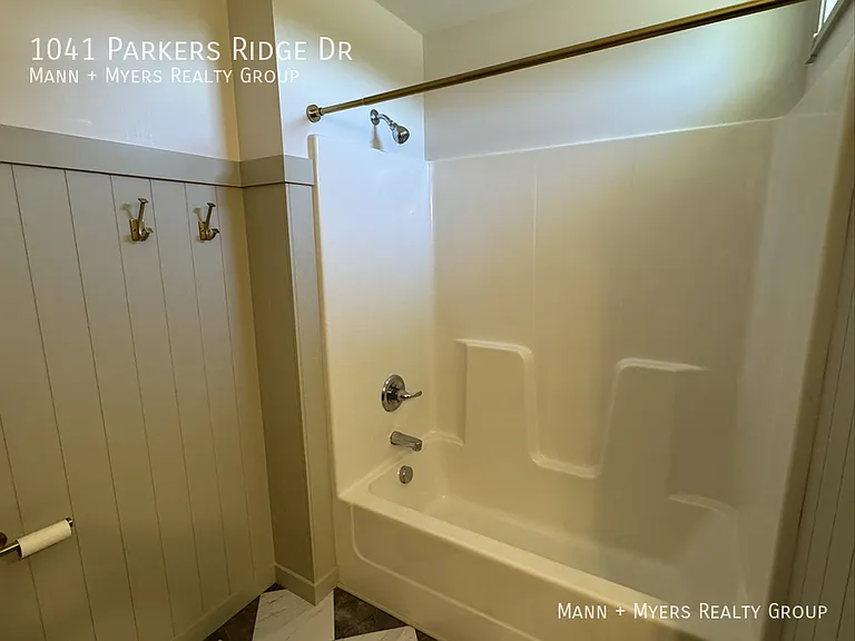1041 Parkers Ridge Dr — Photo 3