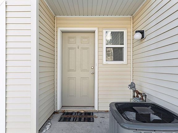 2nd image of 682X Meadow Grass Ln S
