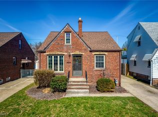 7712 Ivandale Dr, Parma, OH