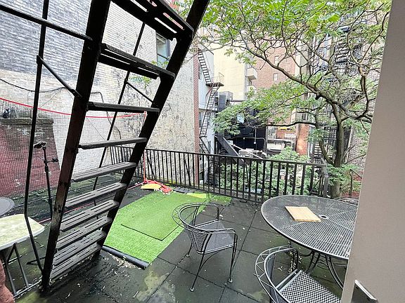 4th image of 71 Irving Pl APT 3A