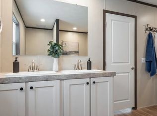 122 Morningstar Dr, New Bern, NC 28562