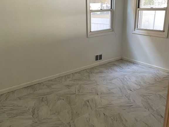 4th image of 123 Ada Dr Floor 1
