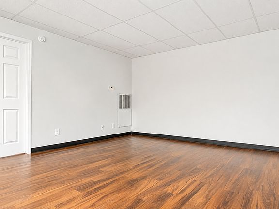 2nd image of 1743 Culbertson Ave #8