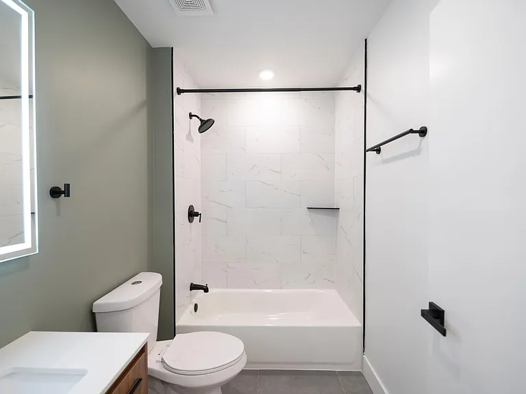 4902 Chestnut St #104 — Photo 11