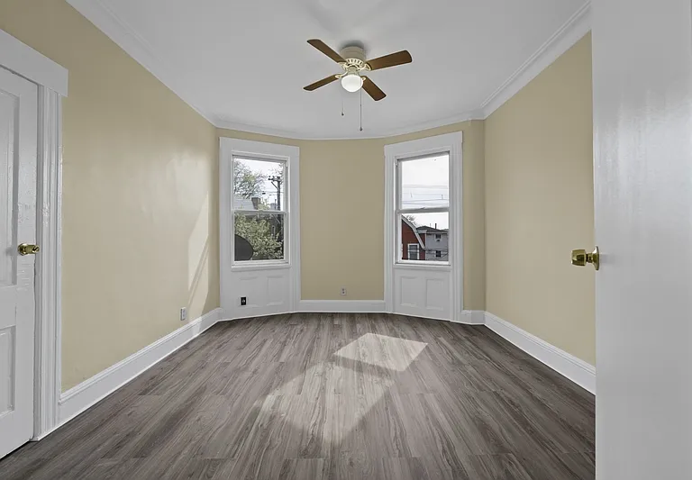 292 Claremont Ave #2 — Photo 2