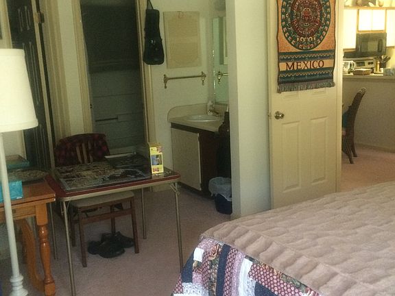 4th image of 102 Stratford Dr APT G