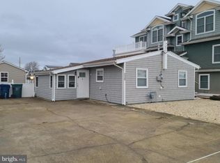 105 E Boat Dr, Tuckerton, NJ 08087