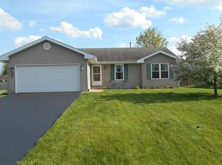 5660 Pierce Ln, South Beloit, IL 61080