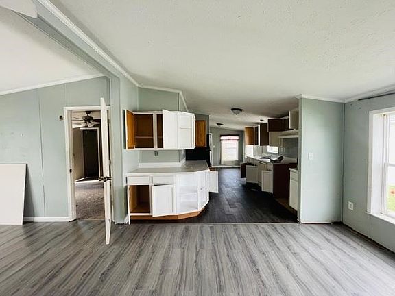 4th image of 2742 Briarwood Ave