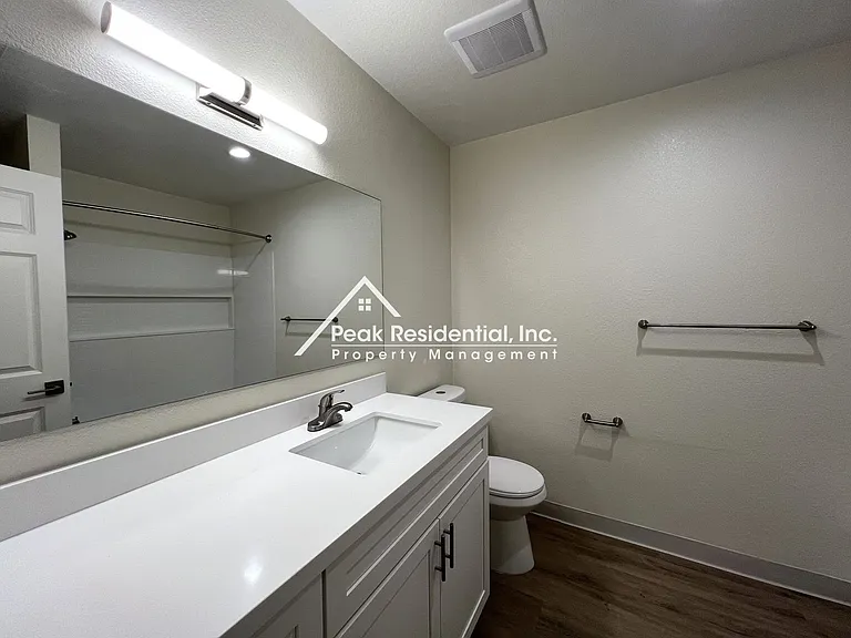 Gardenside Apartments — Photo 55