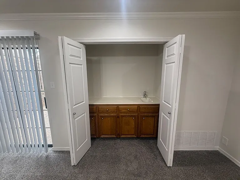 206 Cambridge Rd — Photo 5
