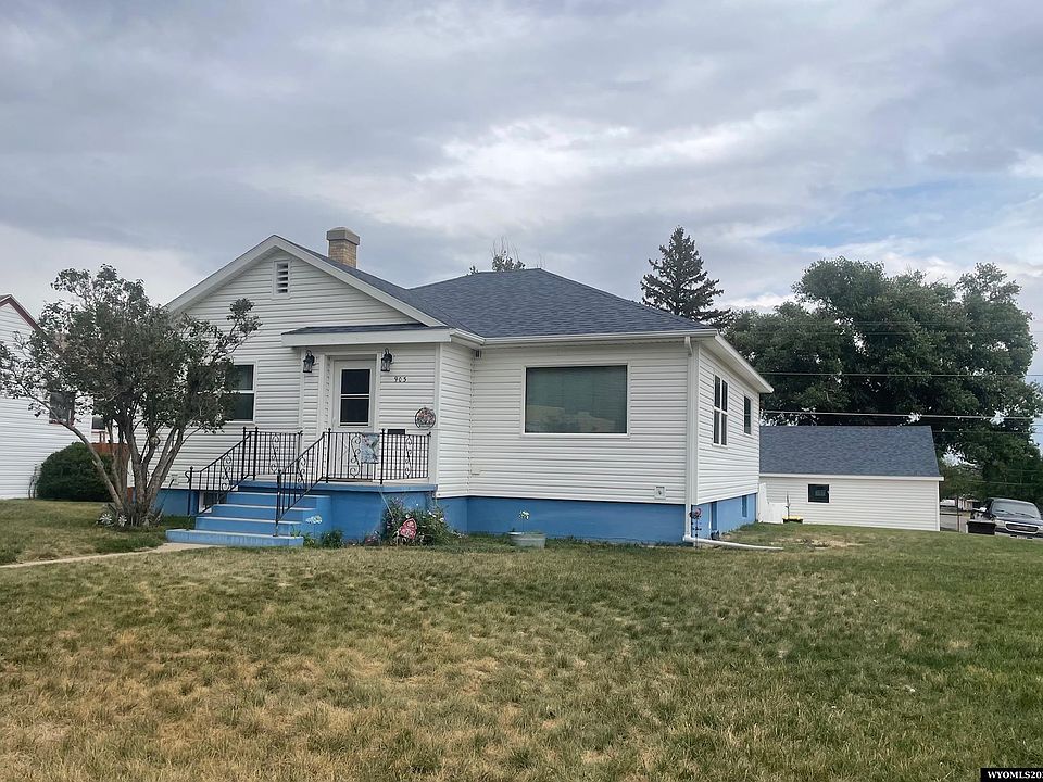 1st image of 903 12th St