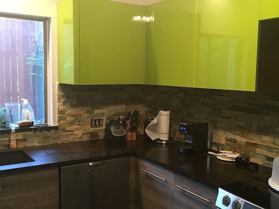 2nd image of 204 Hyde Park Blvd