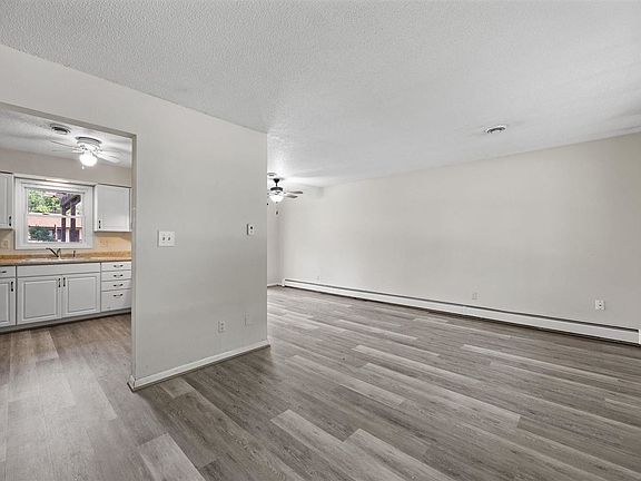 3rd image of 108 Parkview Ct