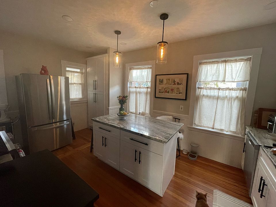 1st image of 17 Germania St #3