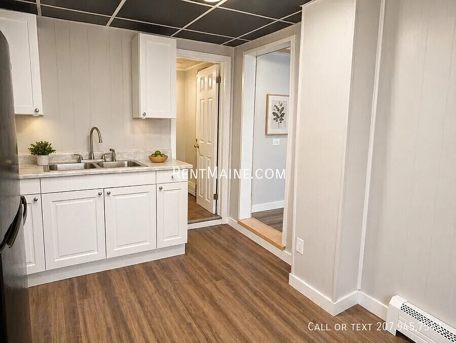Building Photo - 468 Union St #2