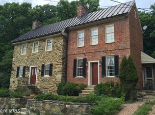 40128 Bond St, Waterford, VA 20197