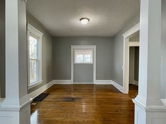 2nd image of 3014 Girard Ave N