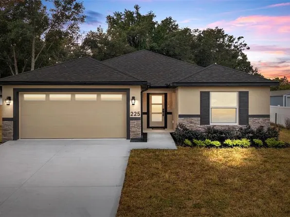 225 Hillside Ave, Umatilla, FL 32784