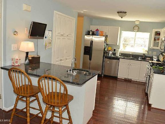 2nd image of 8 N Southwood Ave