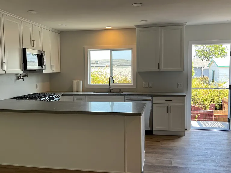 2770 Massachusetts Ave — Photo 31