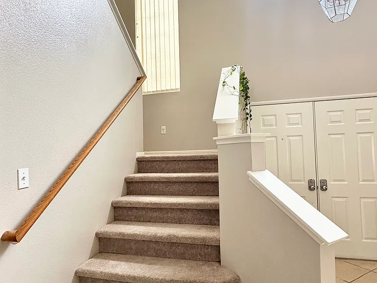 1323 Lost Point Ln — Photo 14
