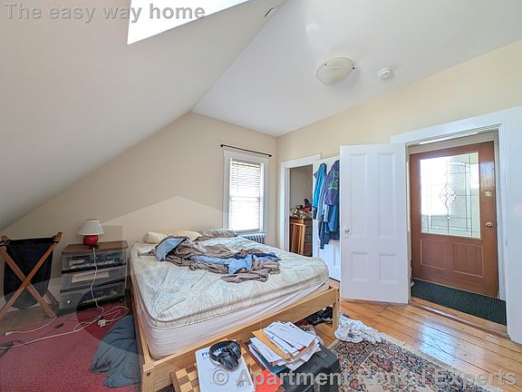 3rd image of 36-38 Orchard St #3
