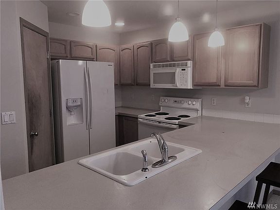4th image of 9101 160th Street Ct E