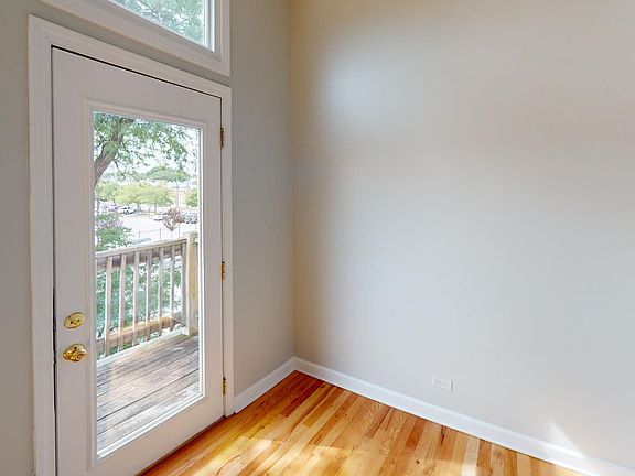 5th image of 2947 N Ashland Ave APT 2