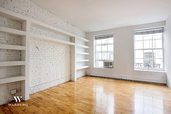 Rented by Warburg | media 14