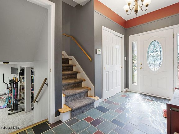4th image of 28 Hialeah Drive