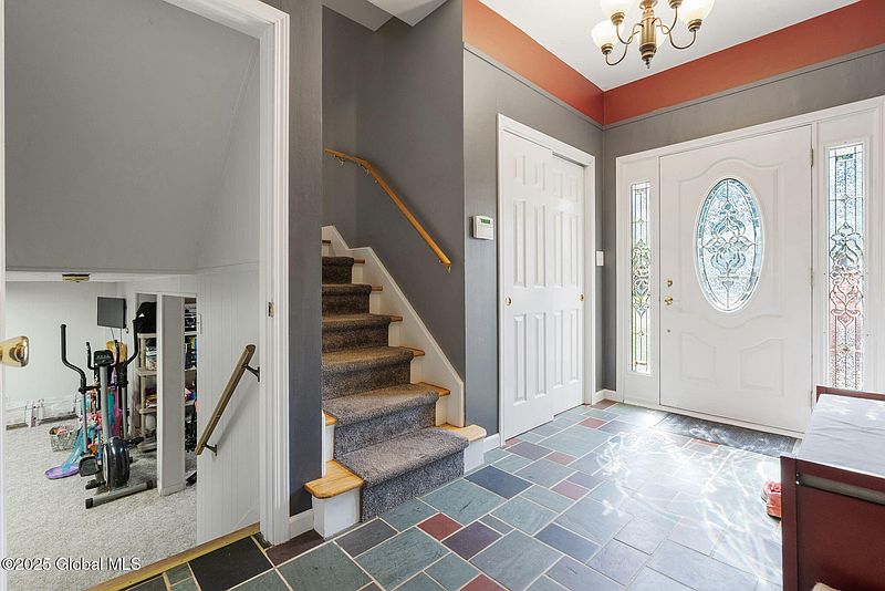 4th image of 28 Hialeah Drive