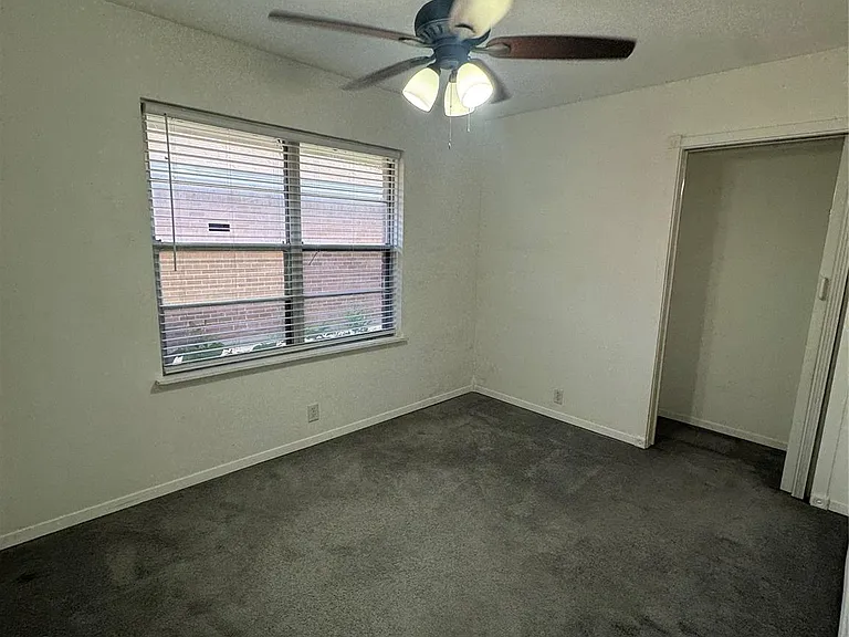 935 Creager St — Photo 15