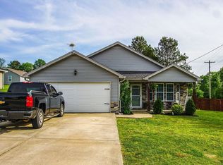 200 Beaumont Ln, Columbia, TN 38401