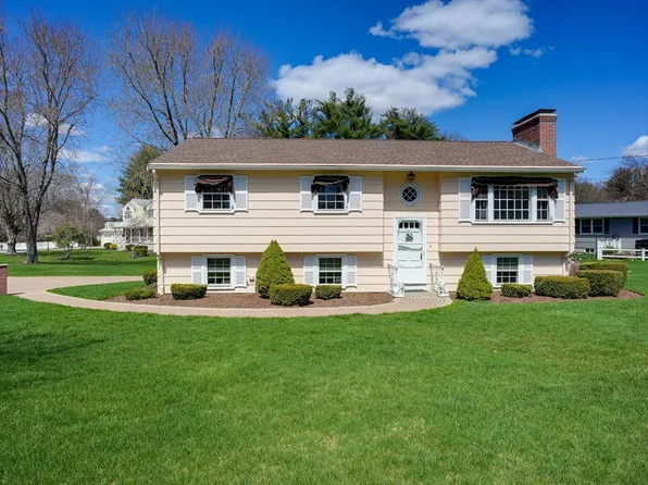 5 Laurel Ln, Burlington, MA 01803