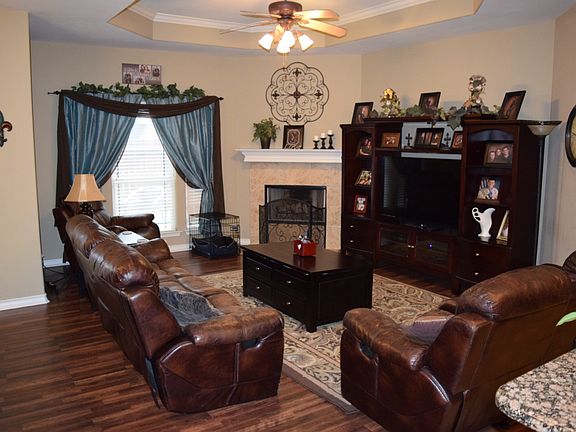 2nd image of 310 Nicklaus Dr