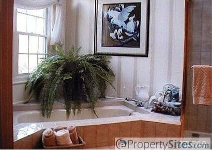 3rd image of 23 Elderwood Dr