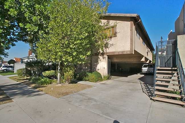 1st image of 1349 Carlton Dr