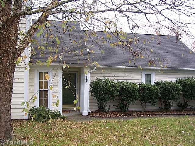 2nd image of 3218 Pipers Way