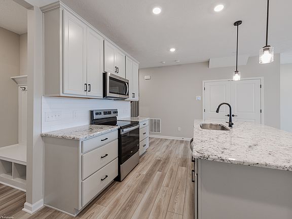 4th image of 1673 Merlot Ln