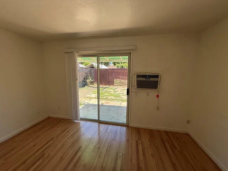 511 Fir St — Photo 30