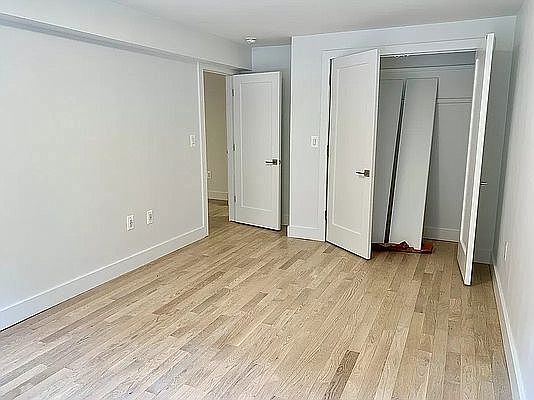 4th image of 11 Crooke Ave APT 1E