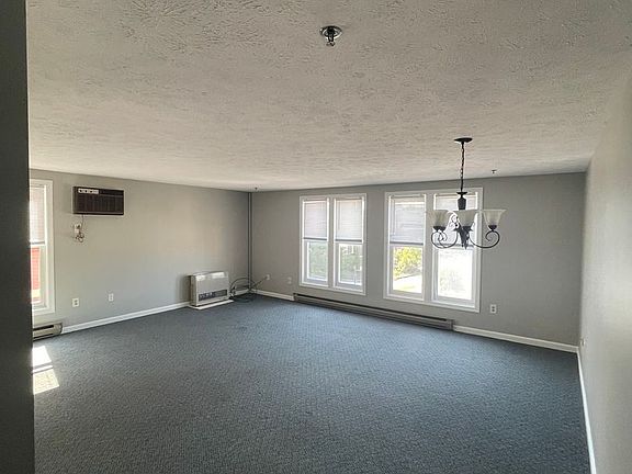 4th image of 13-17 Washington St #201