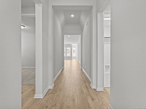 4th image of 5712 Emmett Street