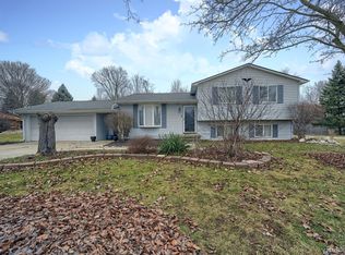 3431 Brenthill Dr, Grand Blanc, MI 48439