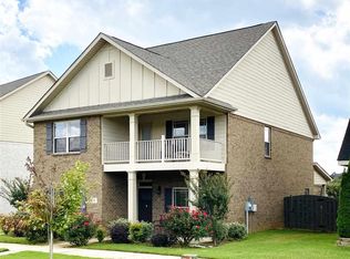 10 Leyland Dr SW, Huntsville, AL 35824